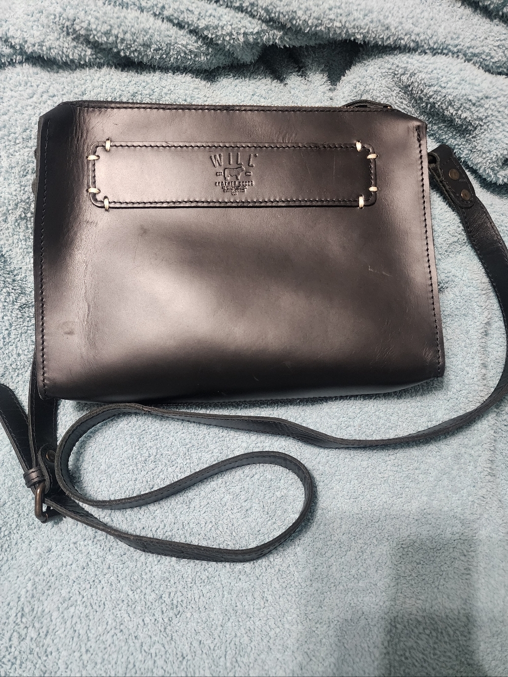 Will Leather Goods Black Smooth Leather Crossbody Bag
